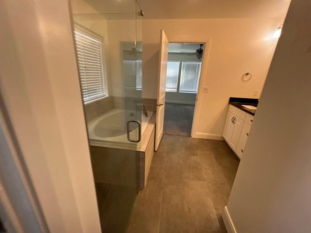 DESERT COLOR COMM - Residential