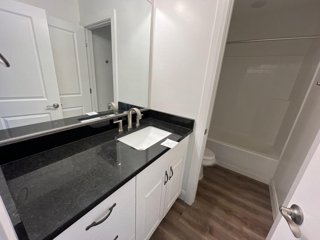 DESERT COLOR COMM - Residential