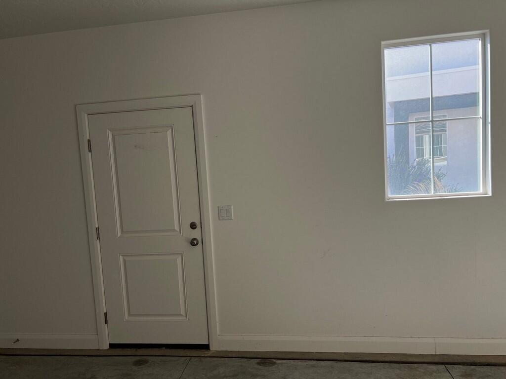 DESERT COLOR COMM - Residential