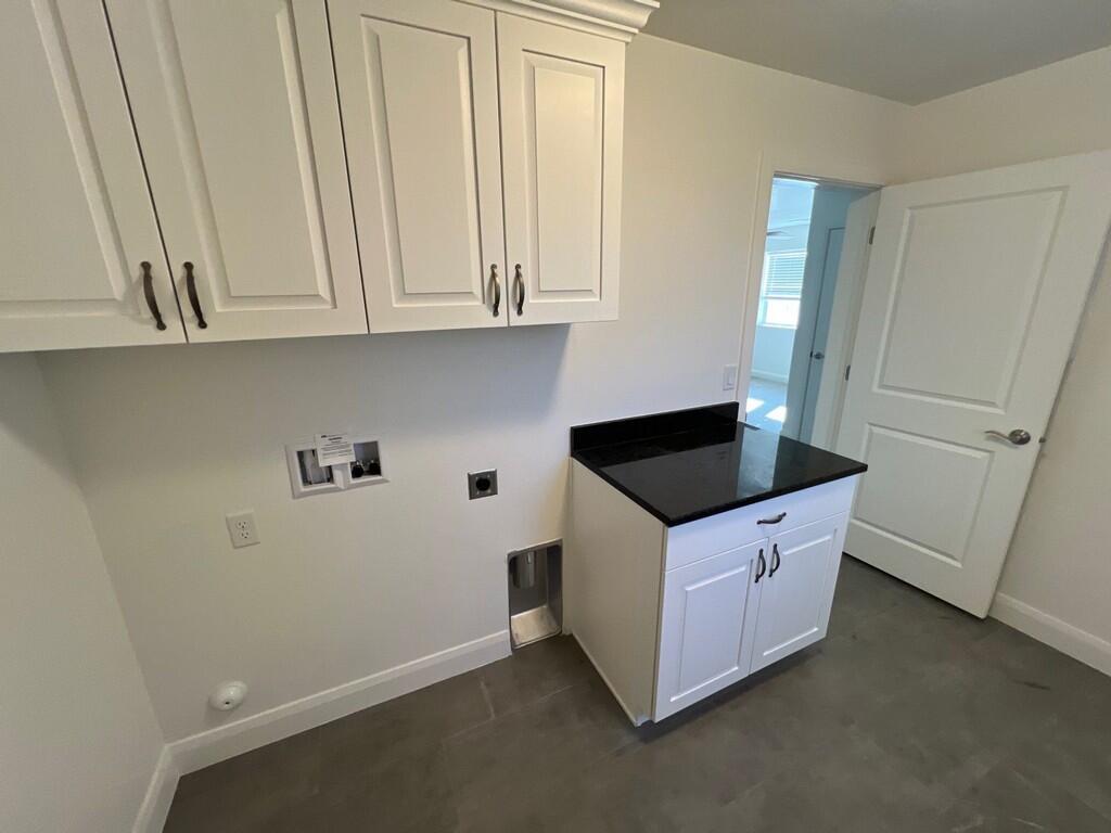 DESERT COLOR COMM - Residential