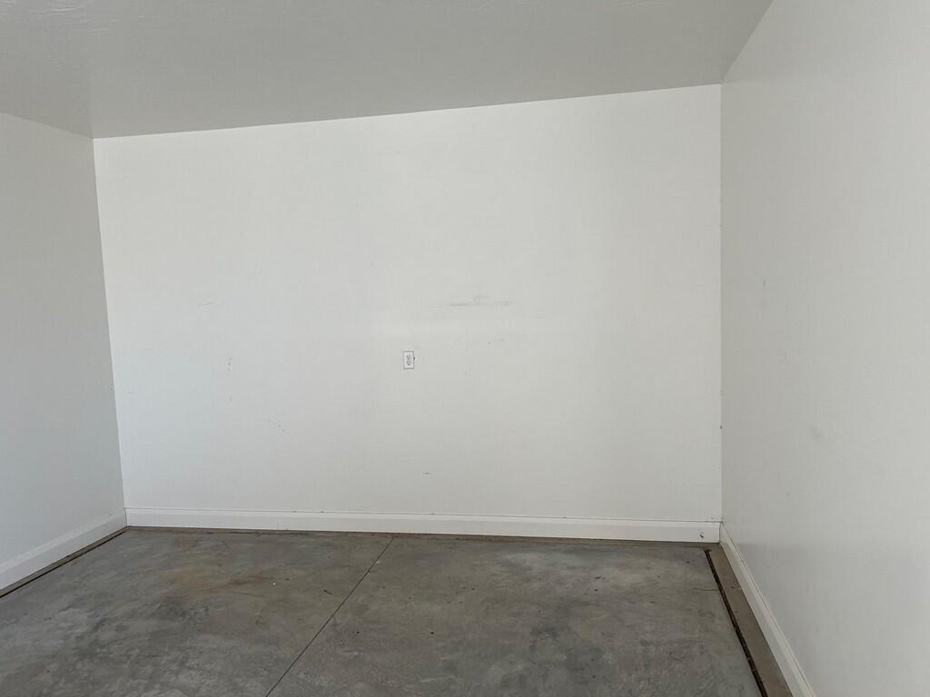 DESERT COLOR COMM - Residential