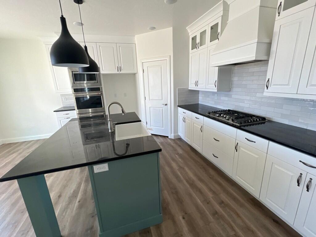 DESERT COLOR COMM - Residential