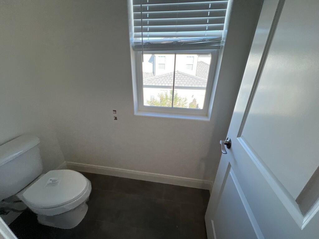 DESERT COLOR COMM - Residential