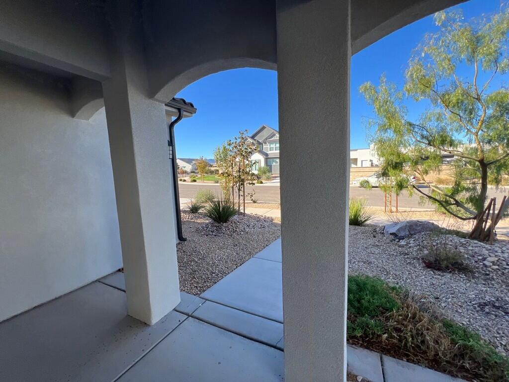 DESERT COLOR COMM - Residential