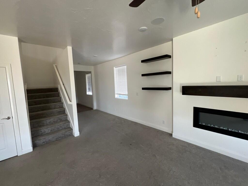 DESERT COLOR COMM - Residential