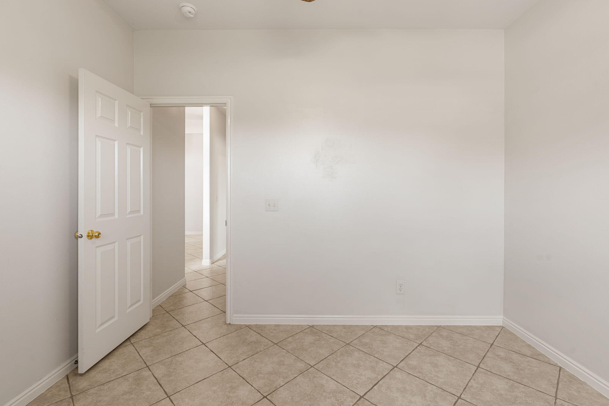 BLOOMINGTON HILLS - Residential