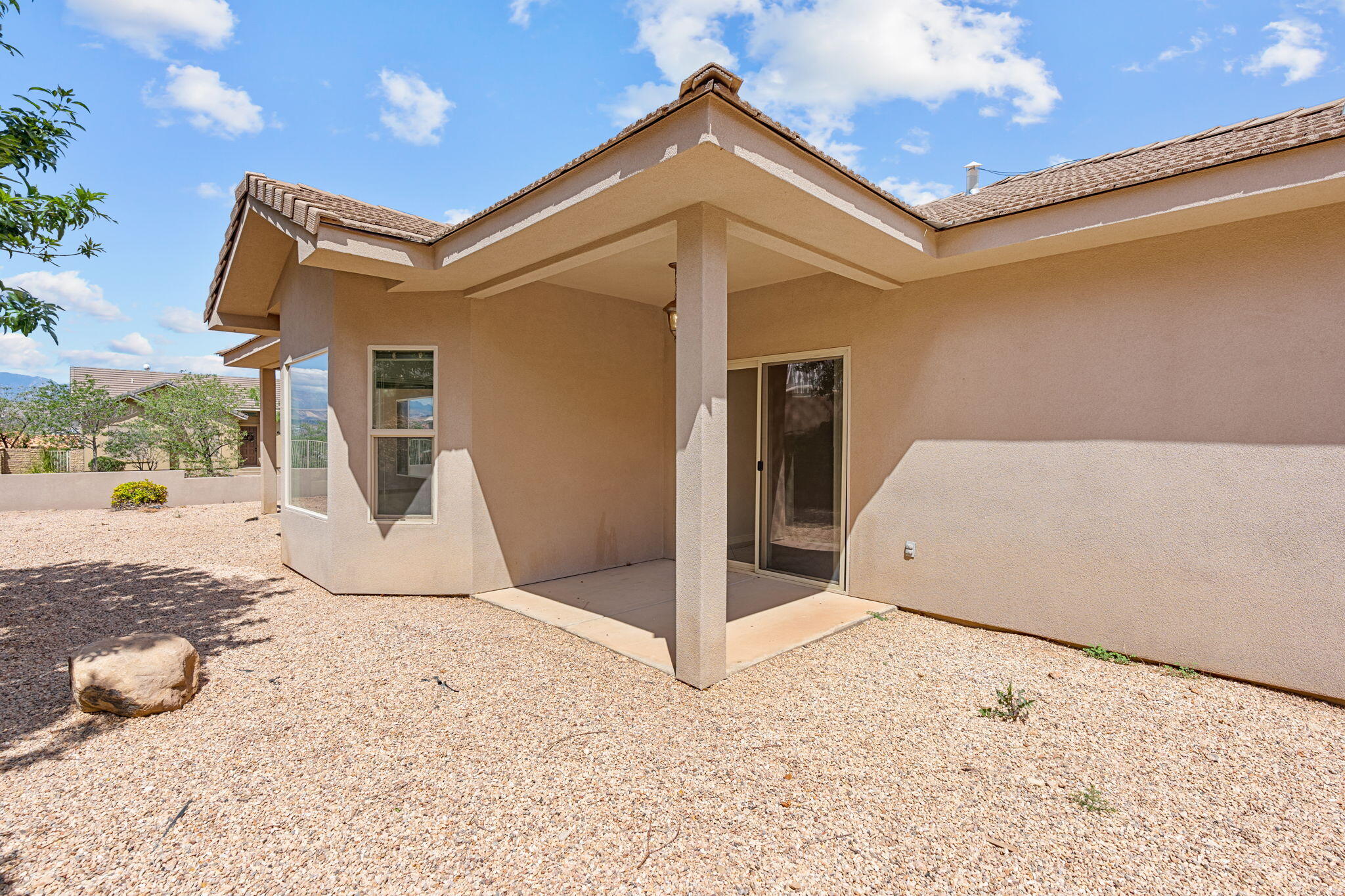 BLOOMINGTON HILLS - Residential