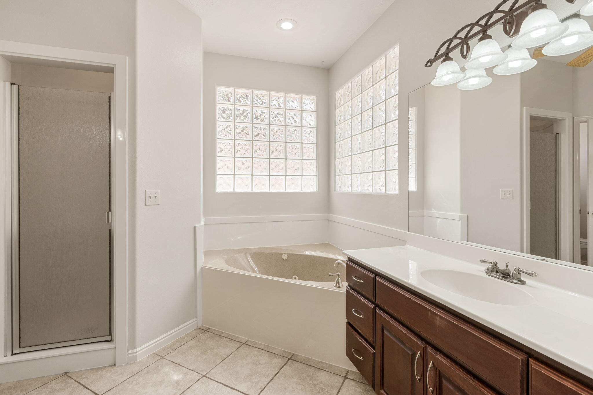 BLOOMINGTON HILLS - Residential