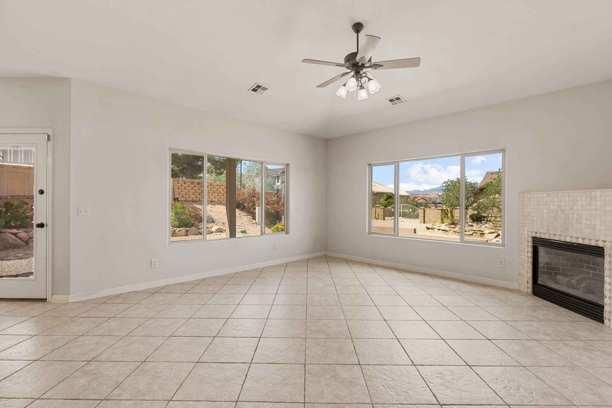 BLOOMINGTON HILLS - Residential