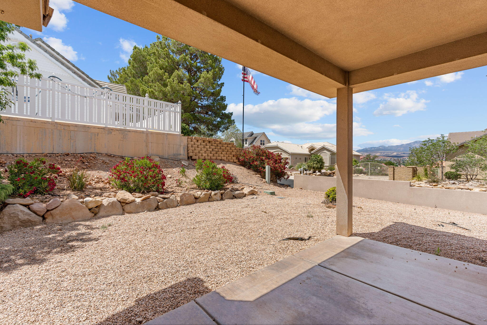 BLOOMINGTON HILLS - Residential