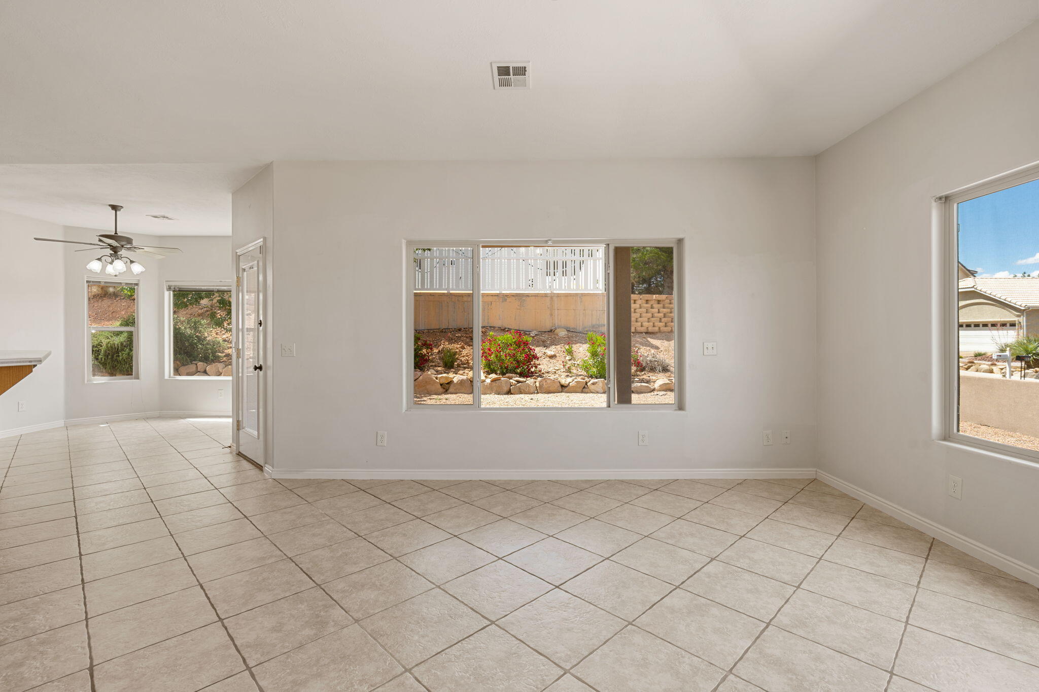 BLOOMINGTON HILLS - Residential