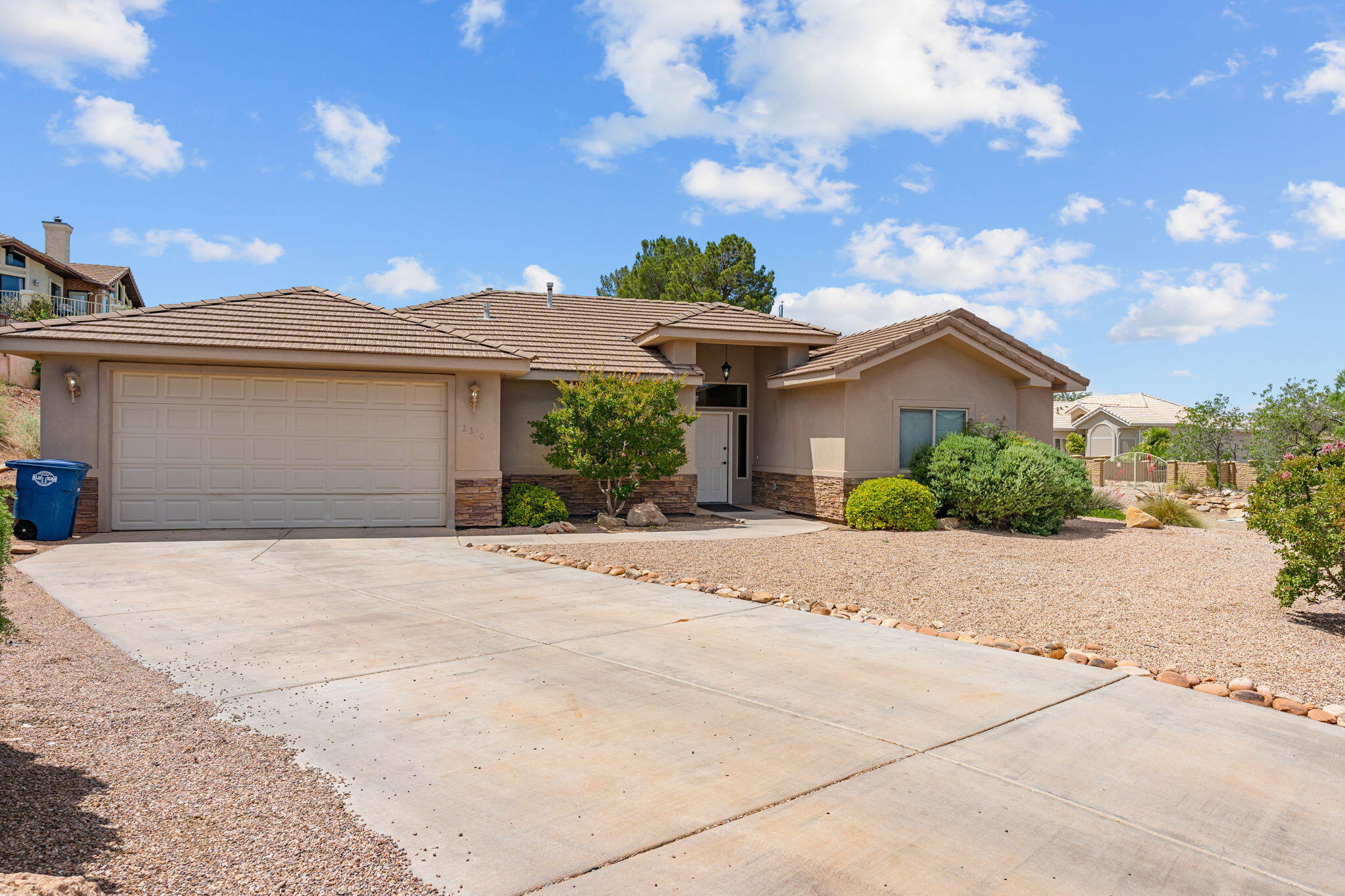 BLOOMINGTON HILLS - Residential