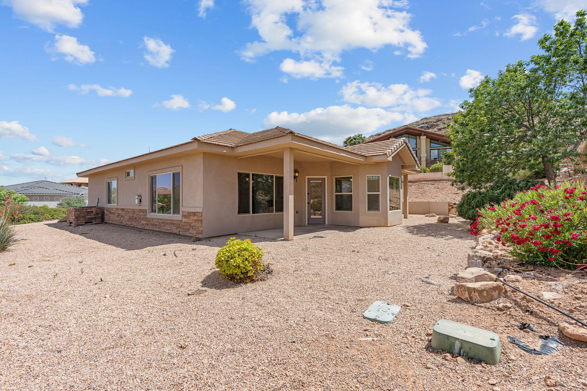 BLOOMINGTON HILLS - Residential