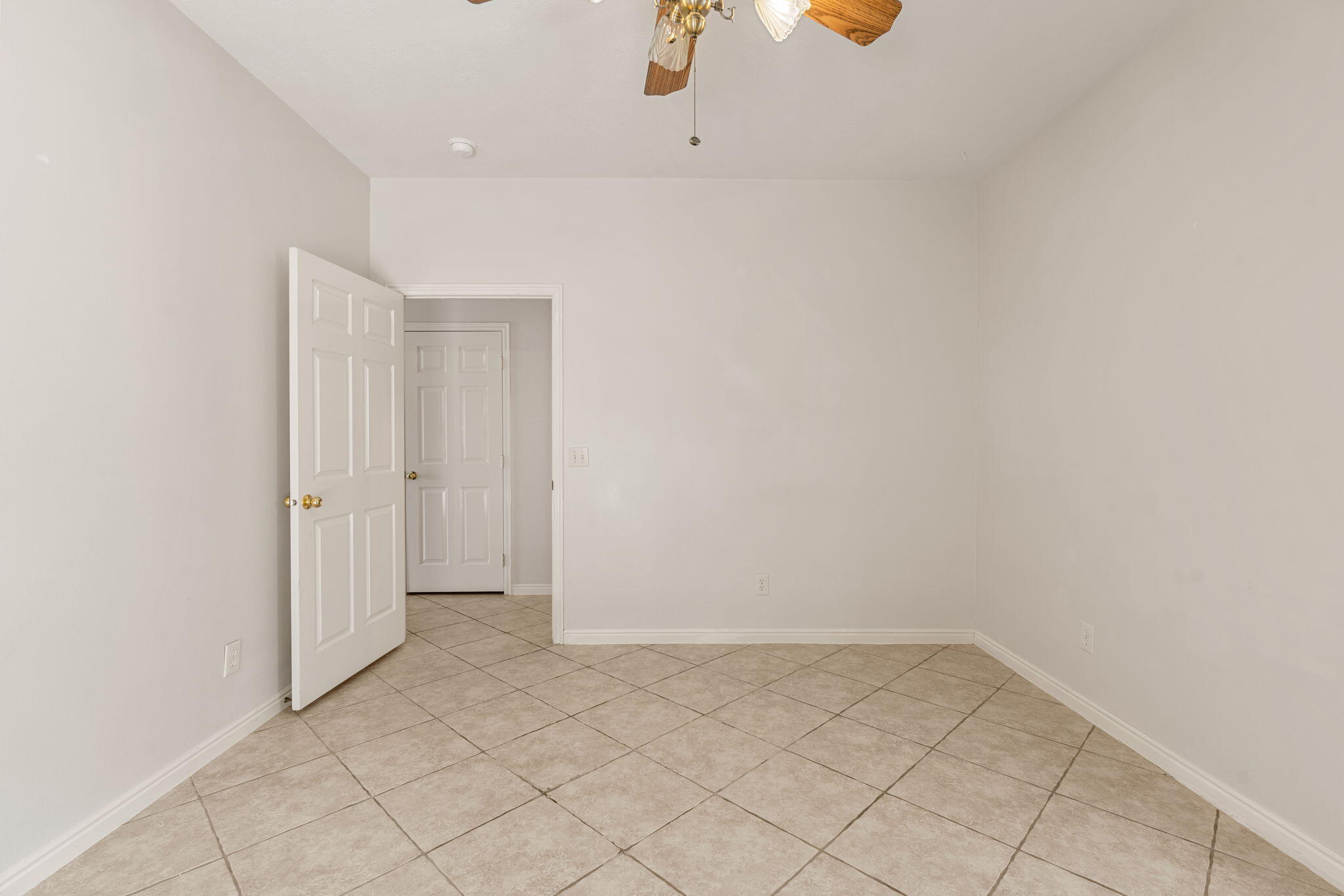 BLOOMINGTON HILLS - Residential