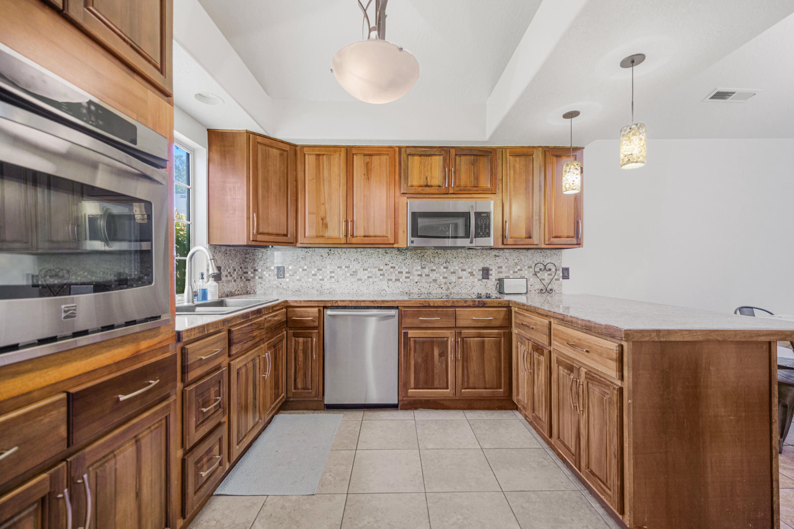 COTTAGES NORTH - Residential