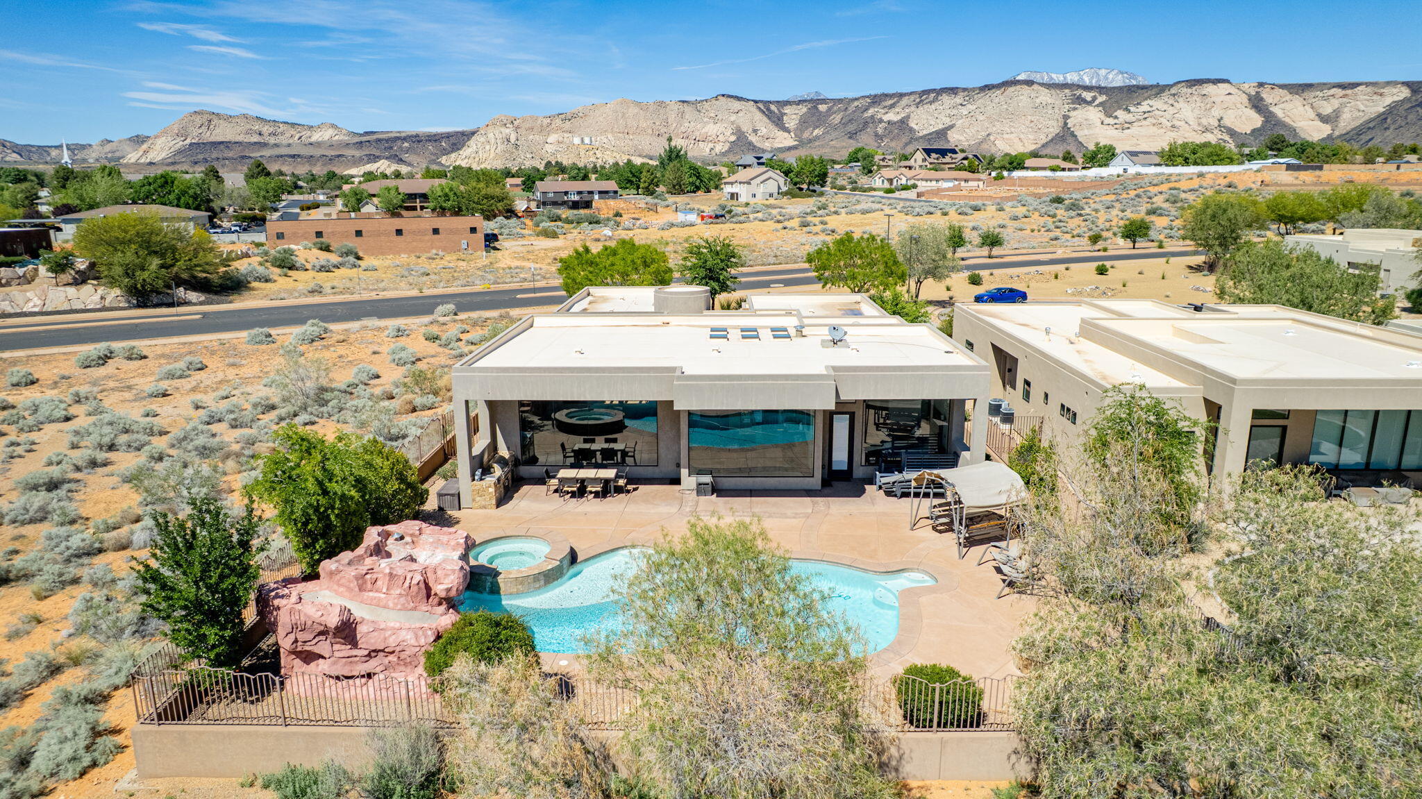 LEDGES OF ST GEORGE - Residential