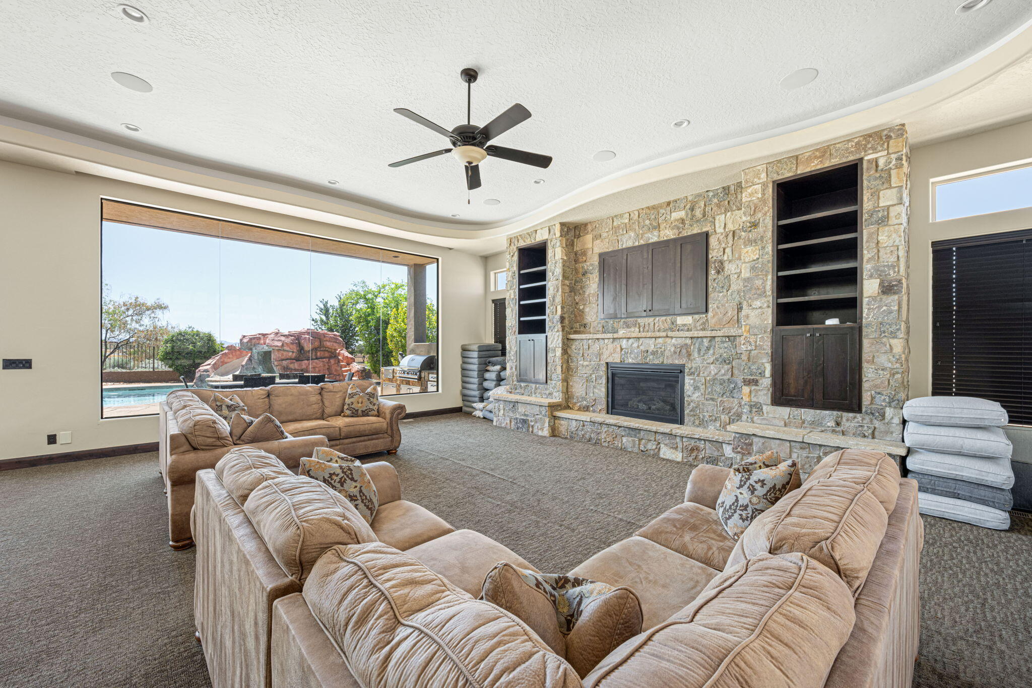 LEDGES OF ST GEORGE - Residential