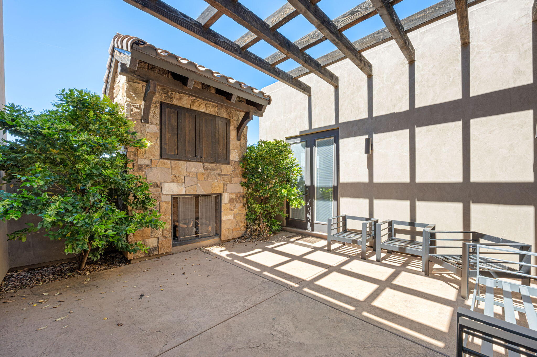 LEDGES OF ST GEORGE - Residential