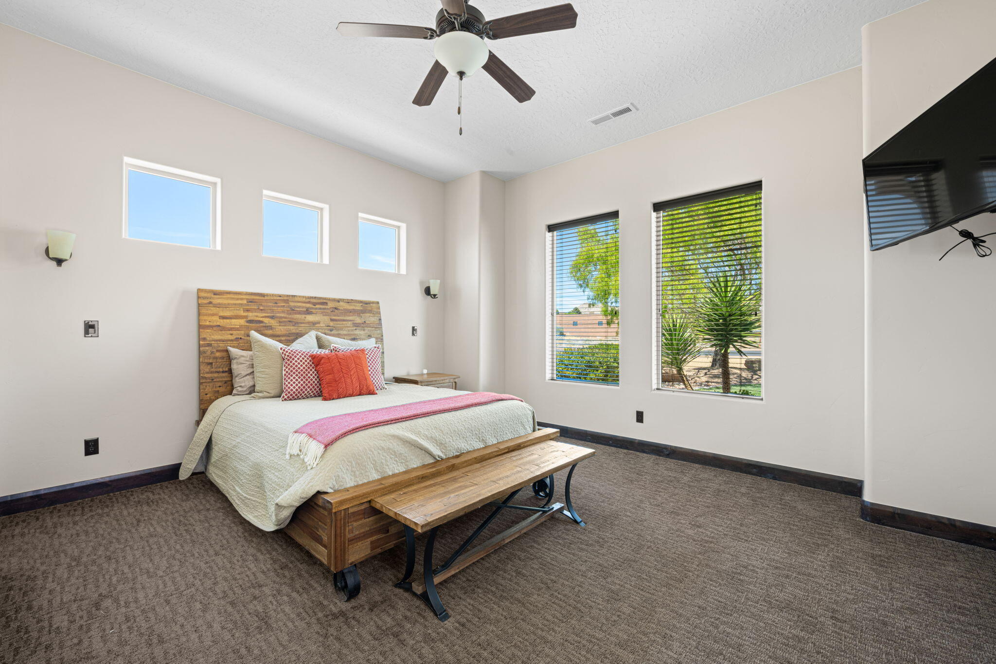 LEDGES OF ST GEORGE - Residential