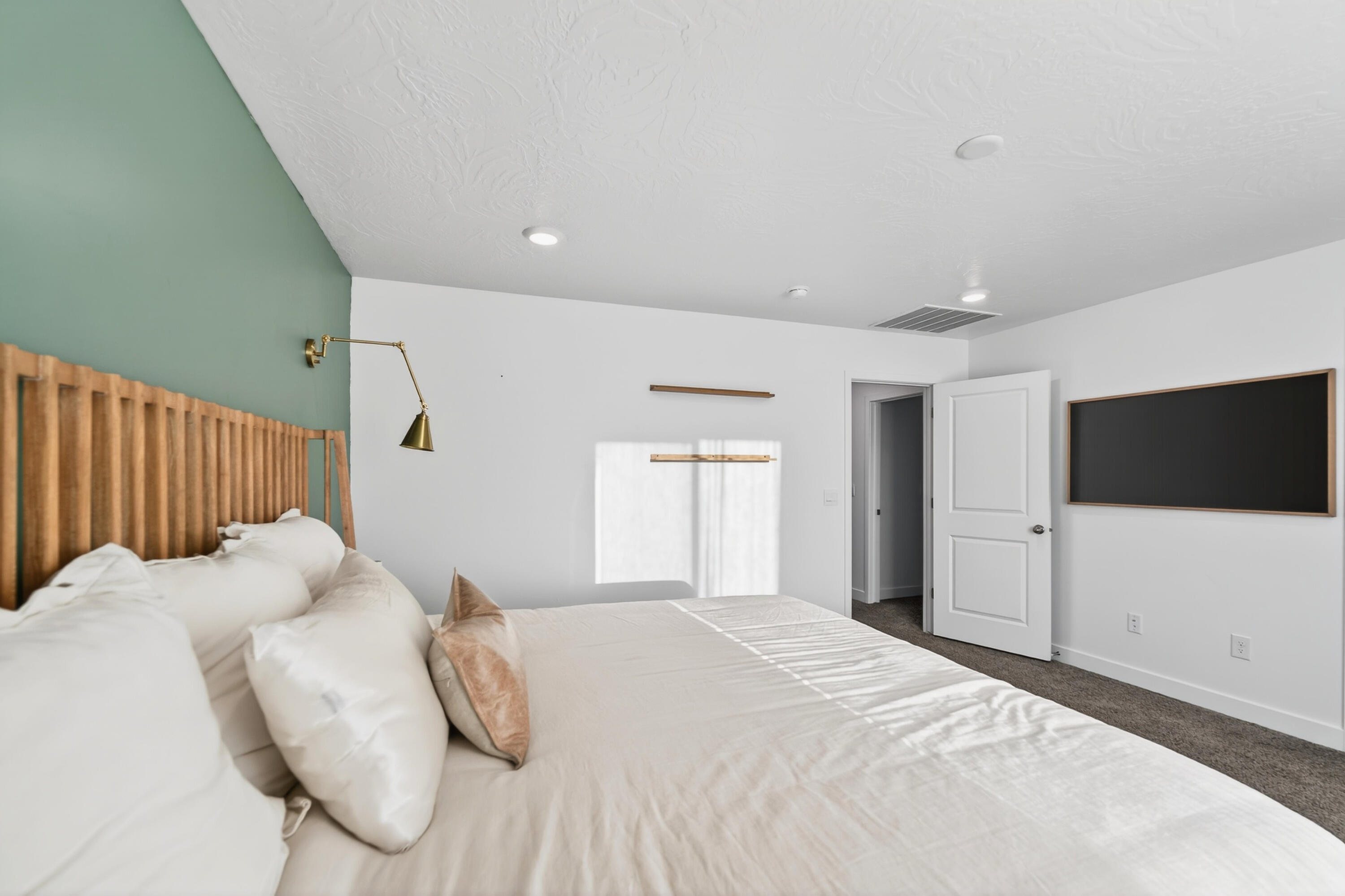 STANDING ROCK EAST AT LONG VALLEY - Residential