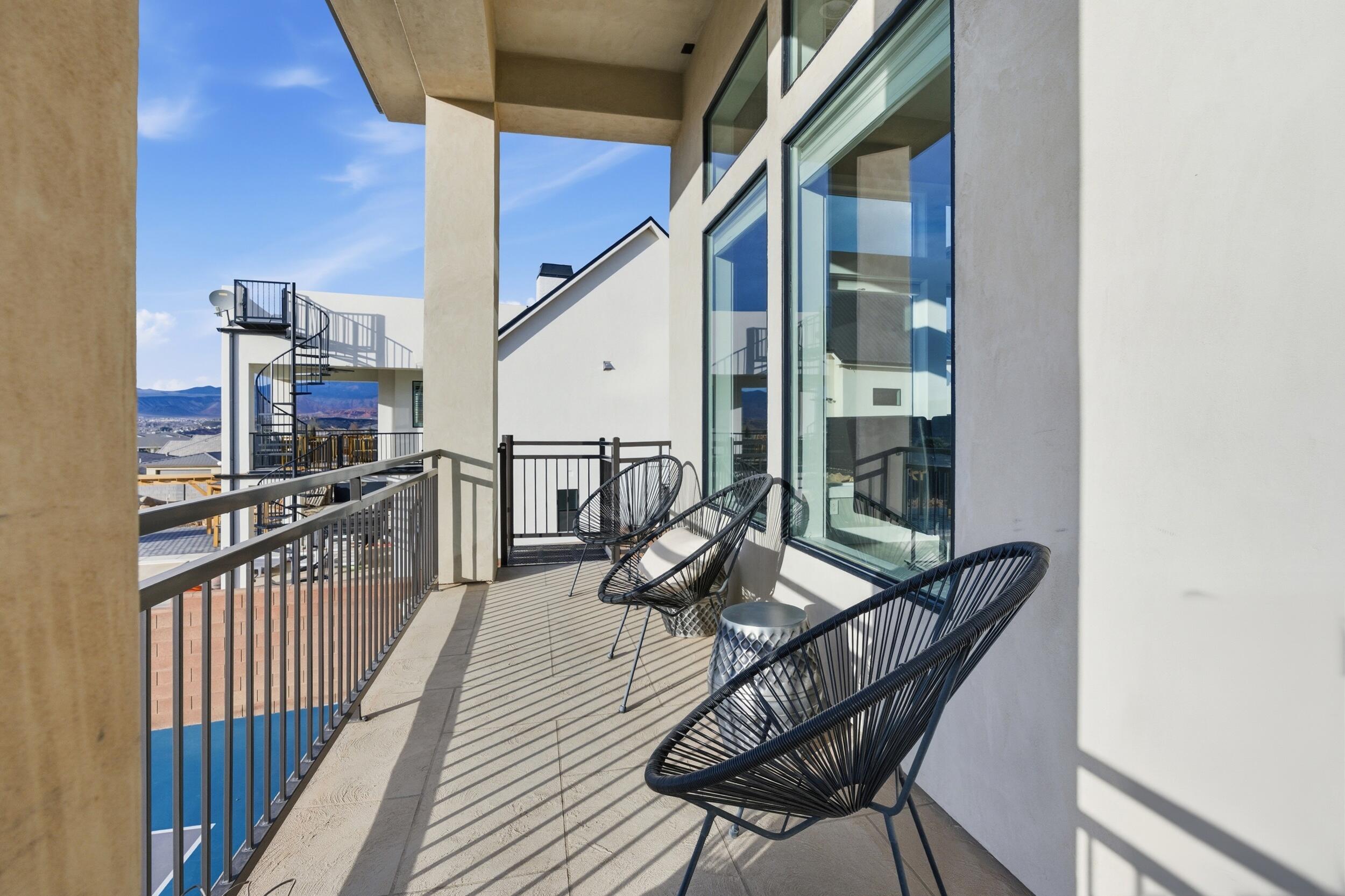 MAJESTIC SUNSET - Residential