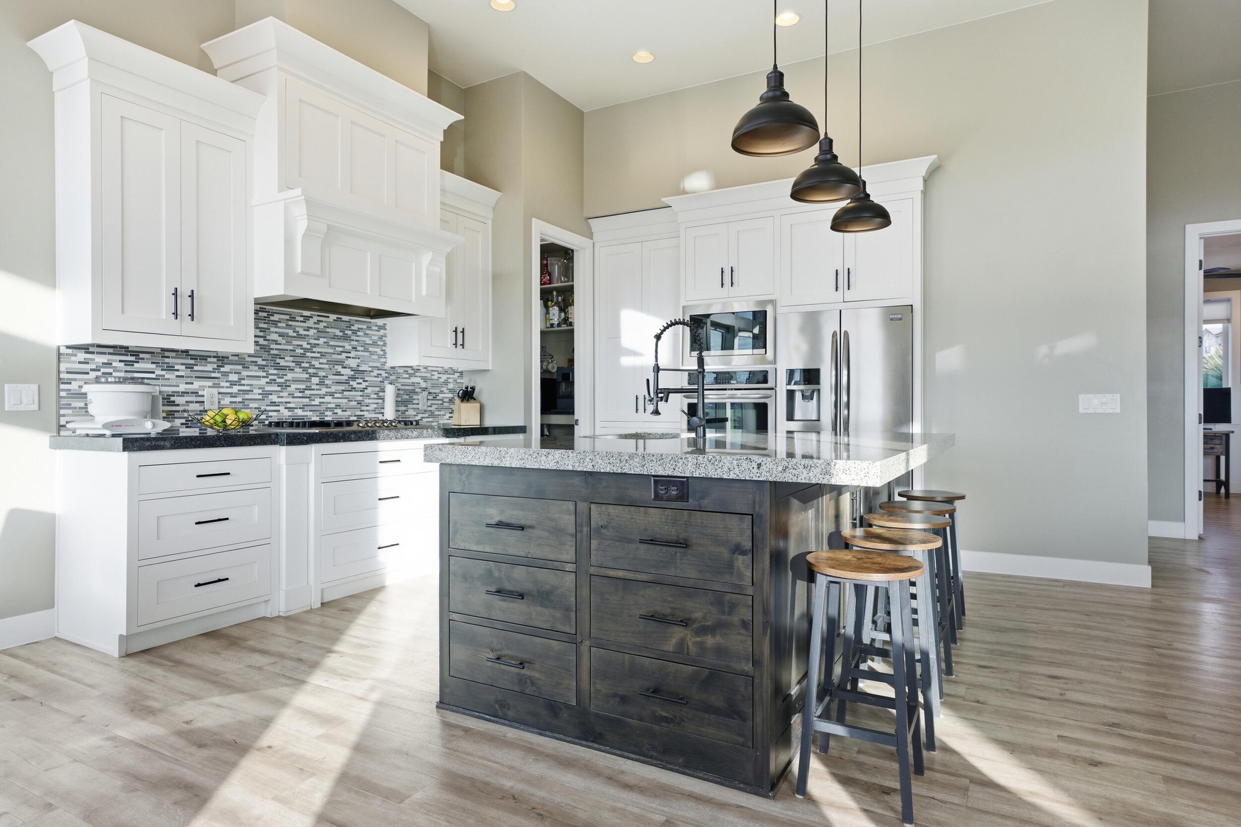 MAJESTIC SUNSET - Residential