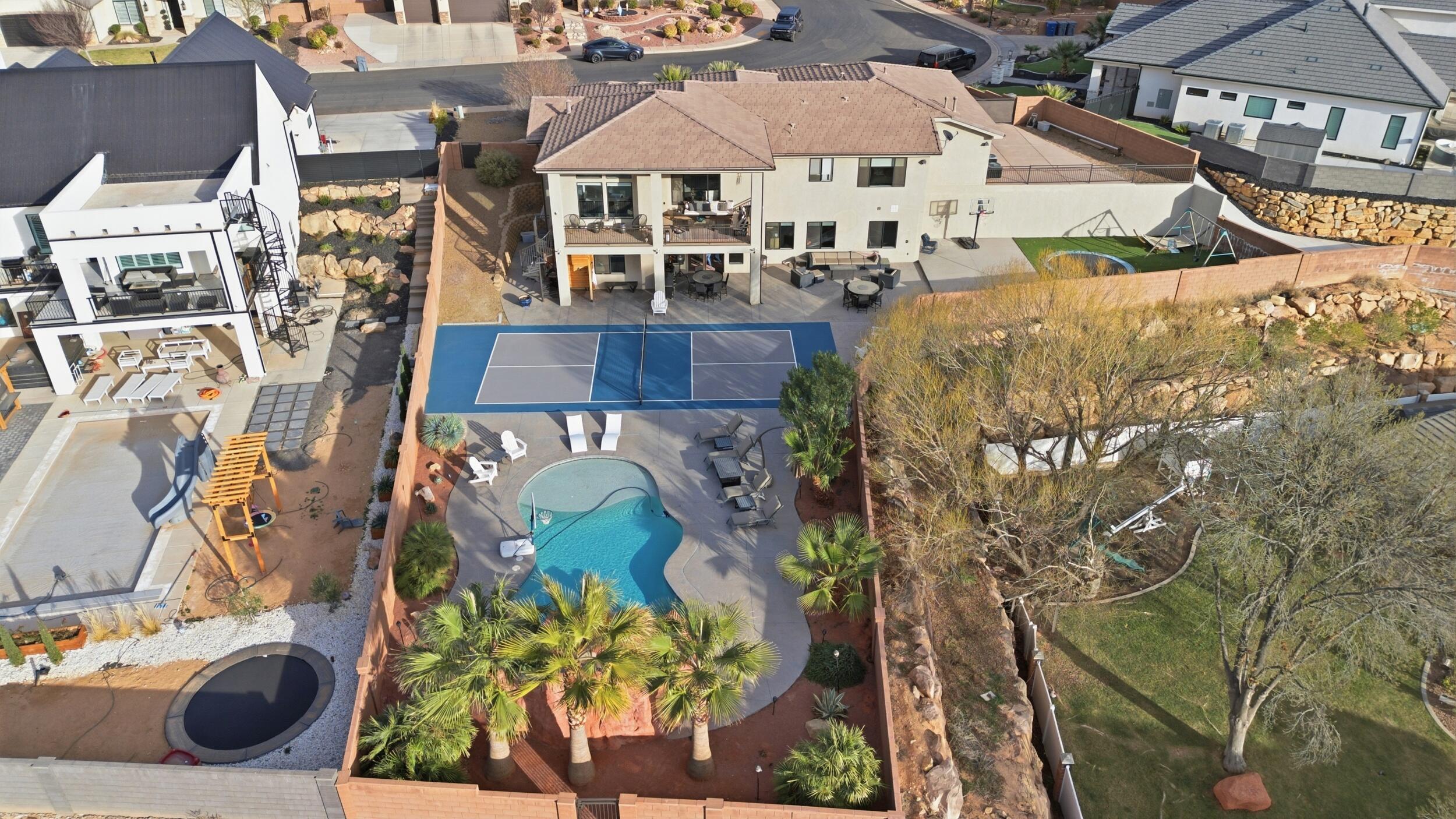 MAJESTIC SUNSET - Residential