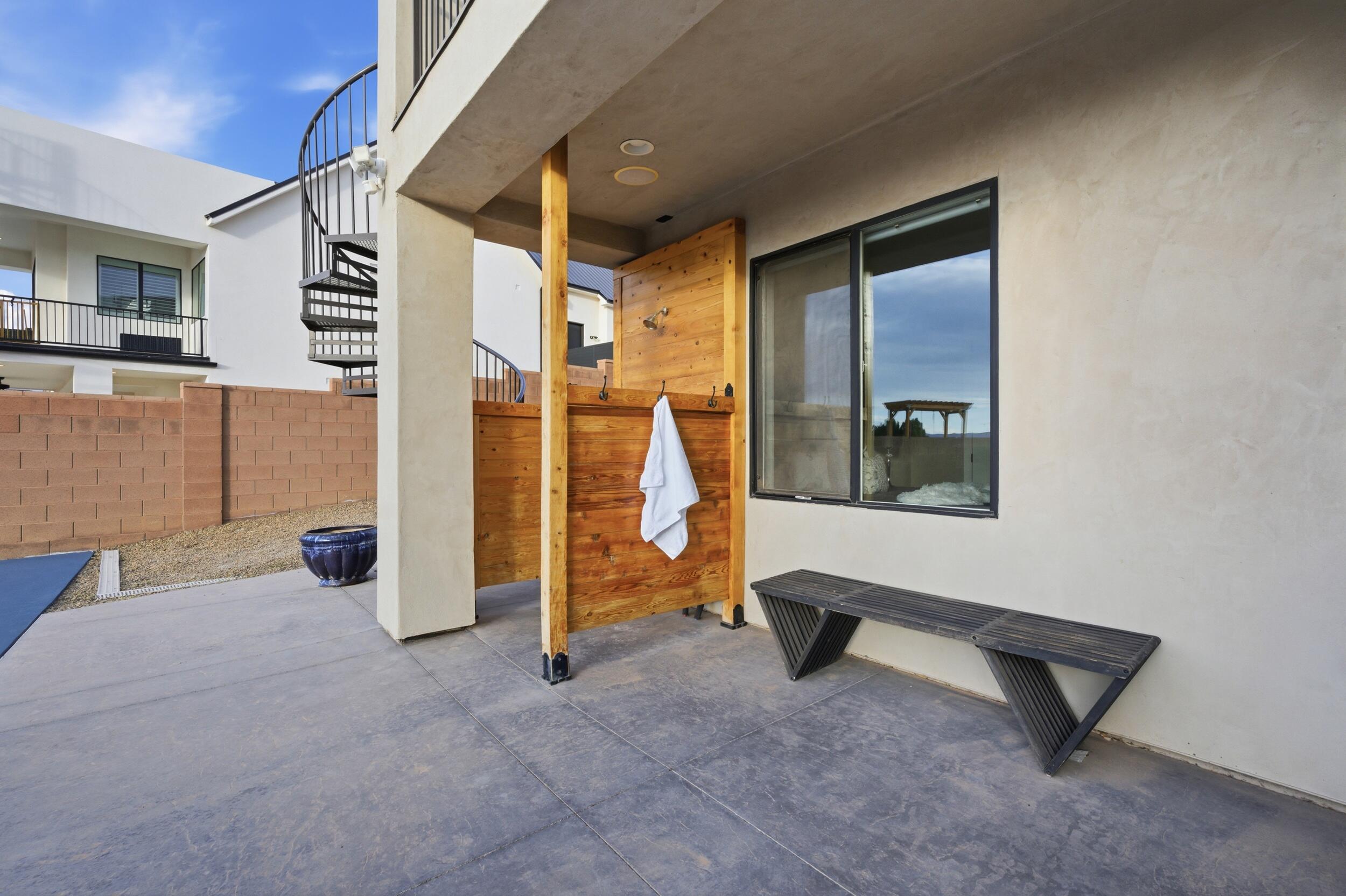 MAJESTIC SUNSET - Residential