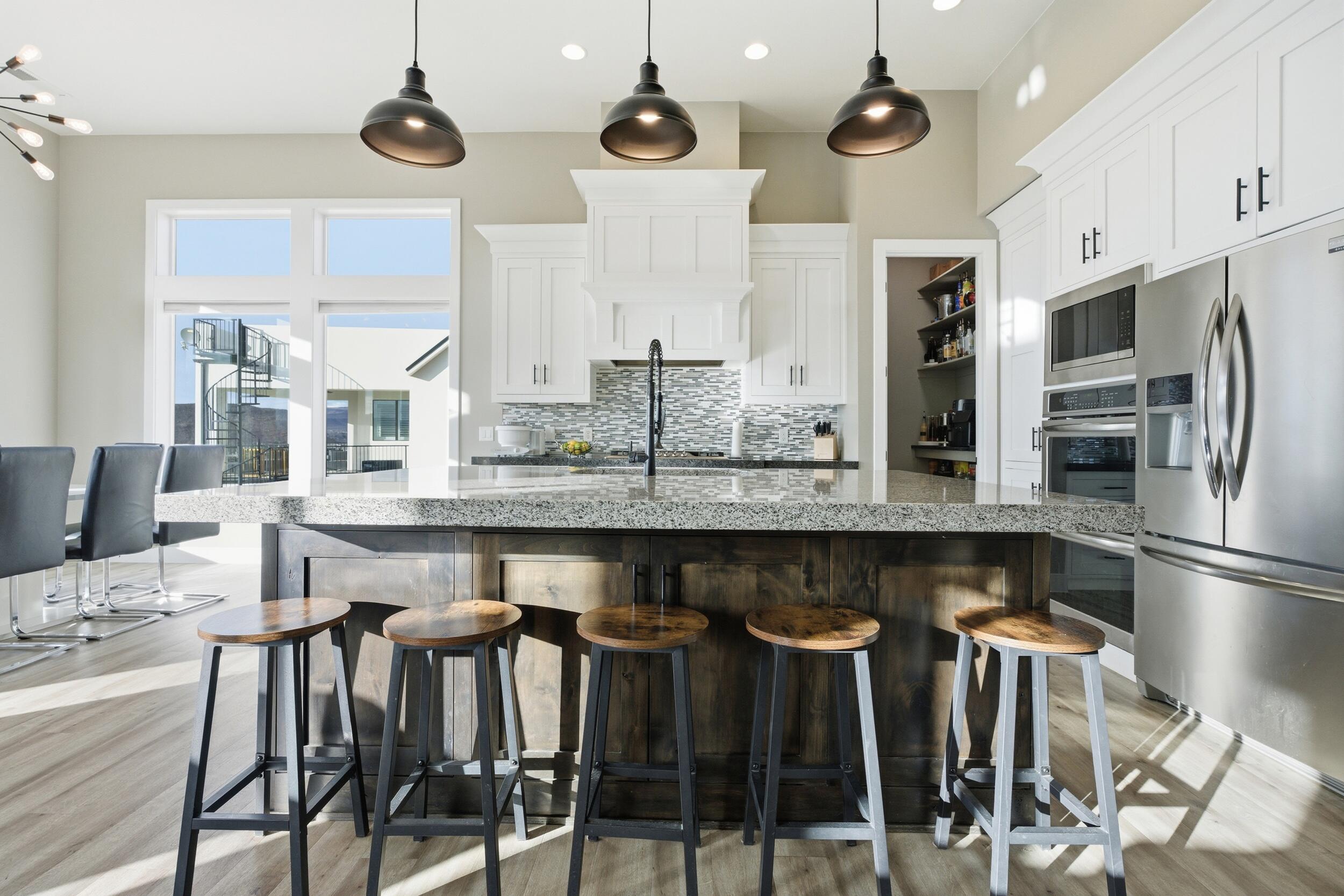 MAJESTIC SUNSET - Residential