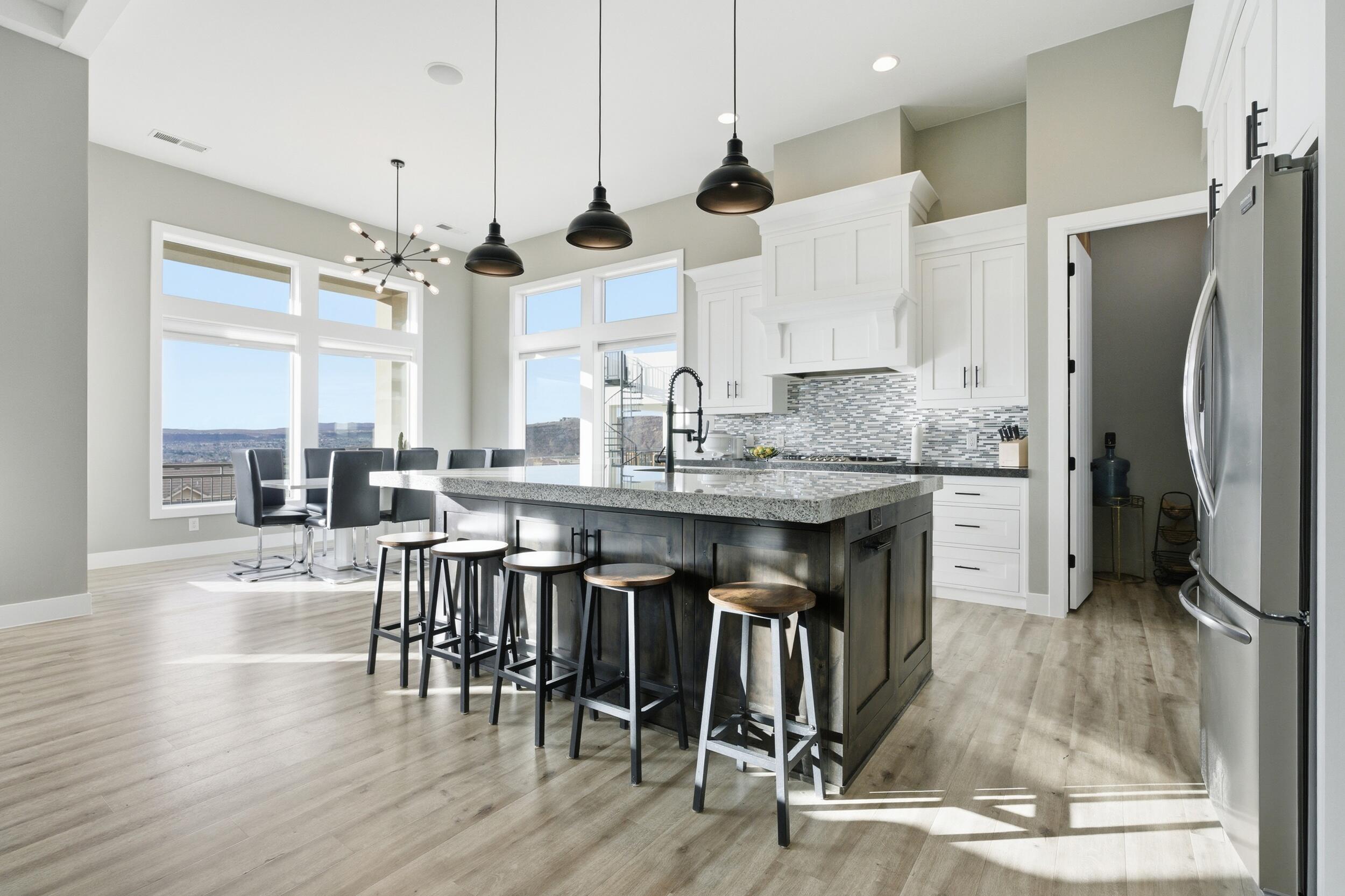 MAJESTIC SUNSET - Residential