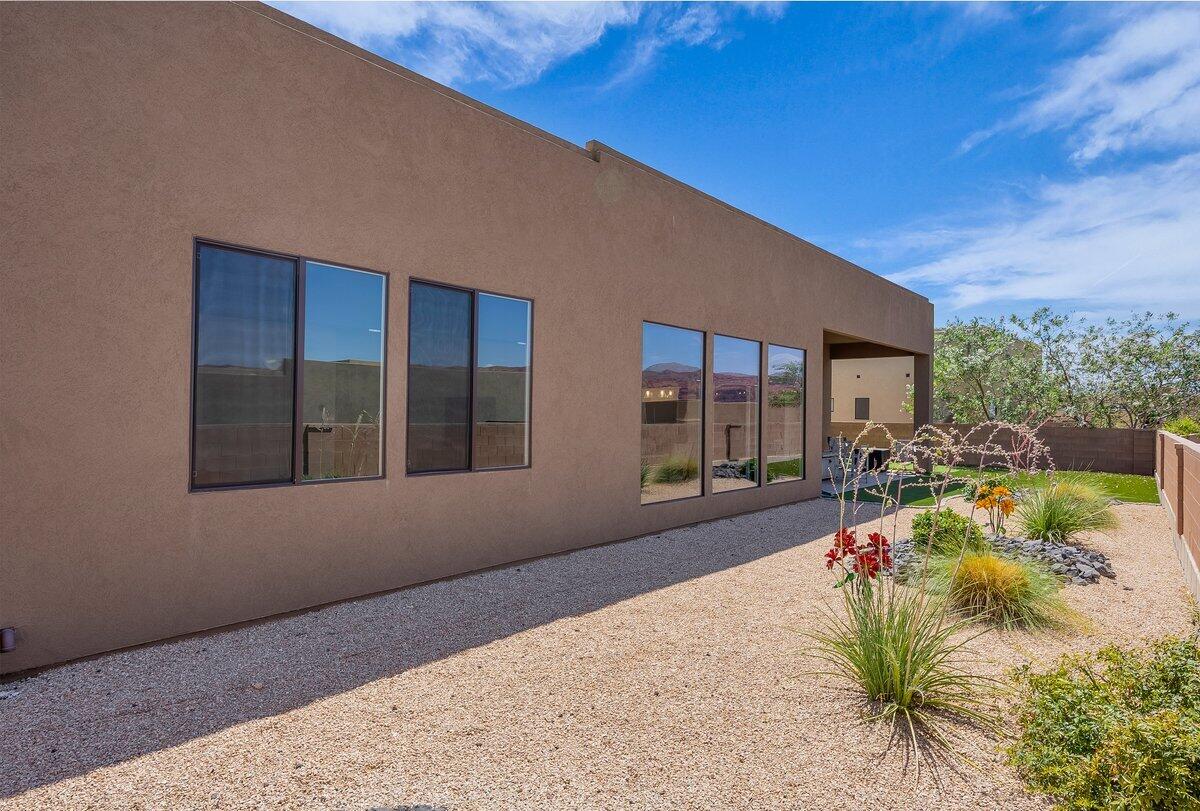 LEDGES OF ST GEORGE WHITE ROCKS - Residential