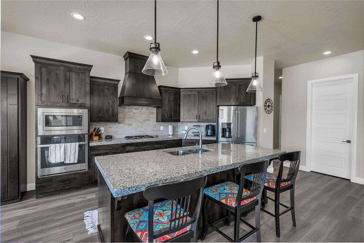 LEDGES OF ST GEORGE WHITE ROCKS - Residential