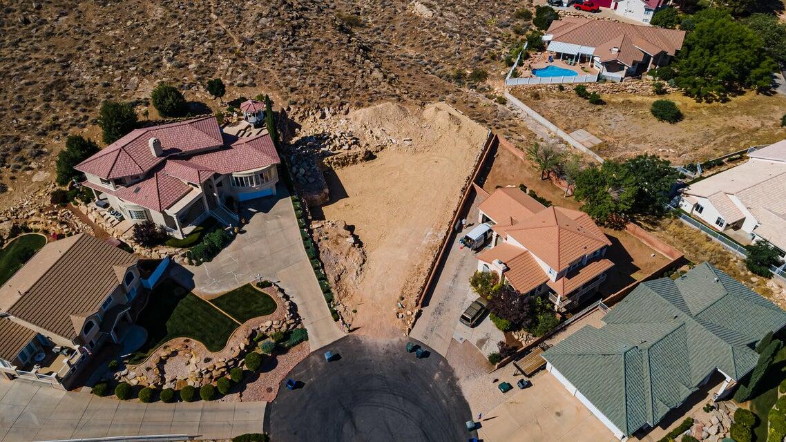 BLOOMINGTON HILLS - Land