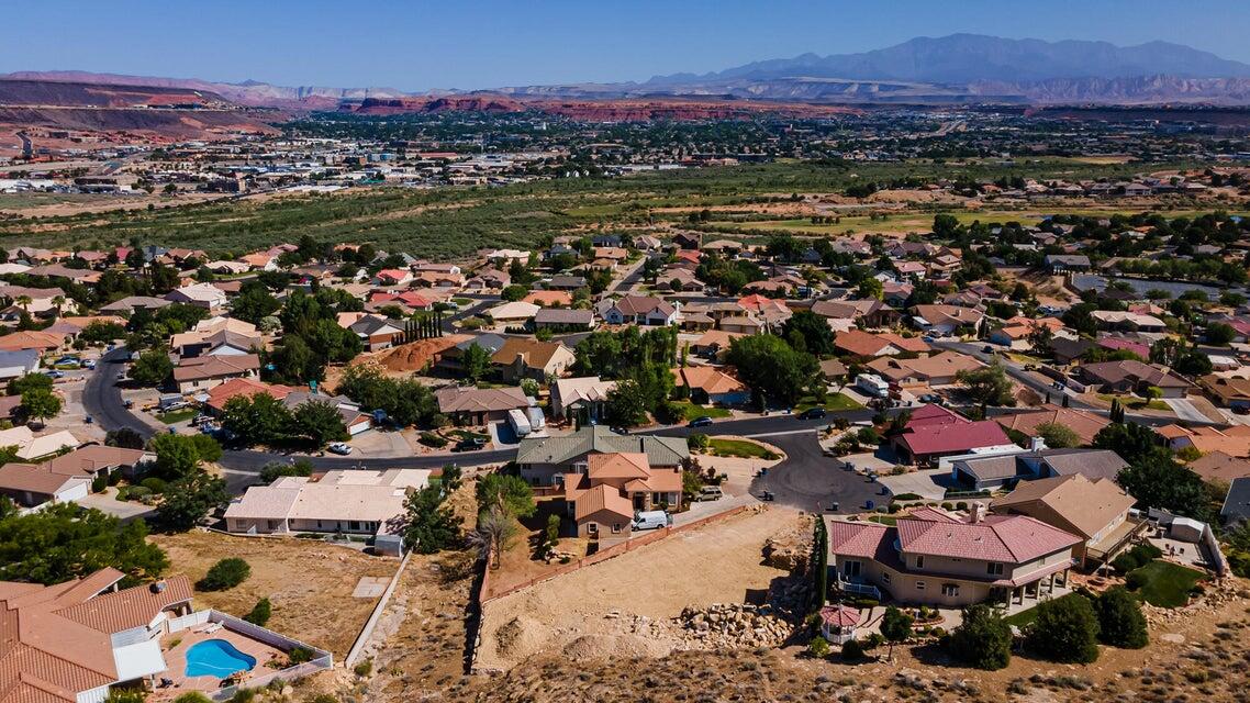 BLOOMINGTON HILLS - Land