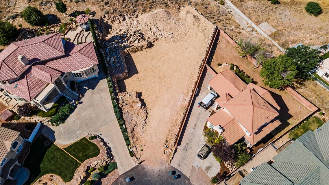 BLOOMINGTON HILLS - Land