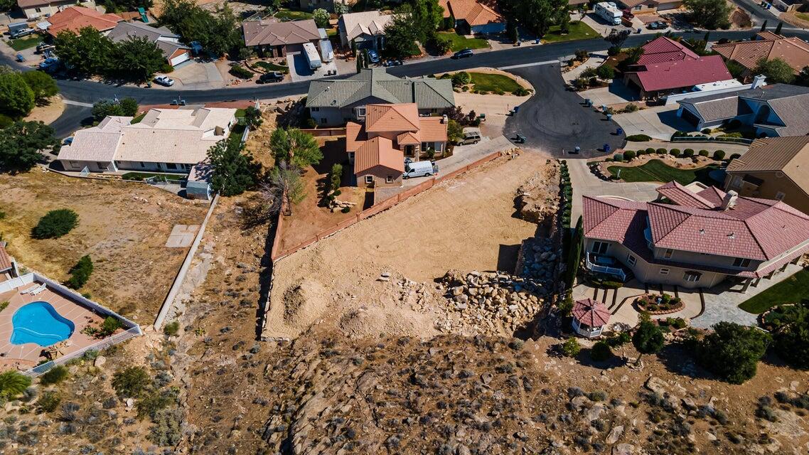 BLOOMINGTON HILLS - Land