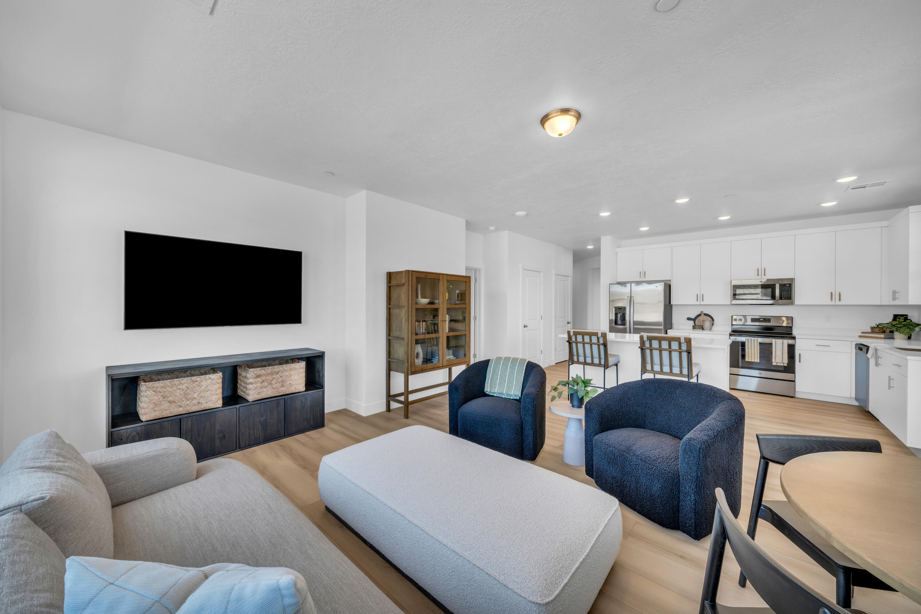 AUBURN HILLS - Residential