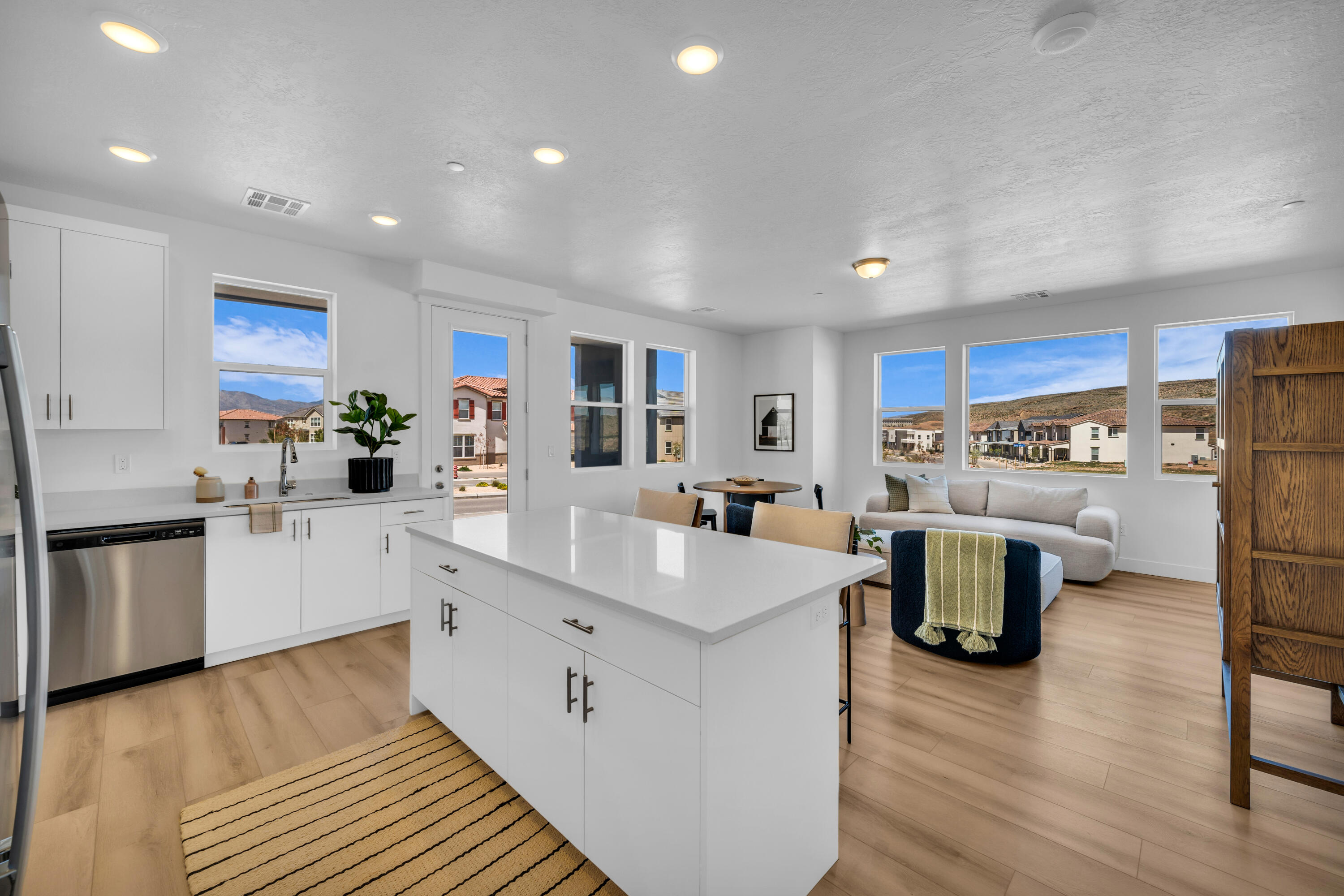 AUBURN HILLS - Residential