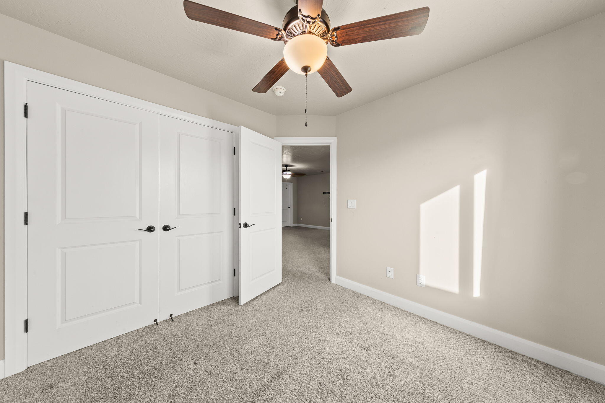 CREEKSIDE TOWNHOMES - Residential