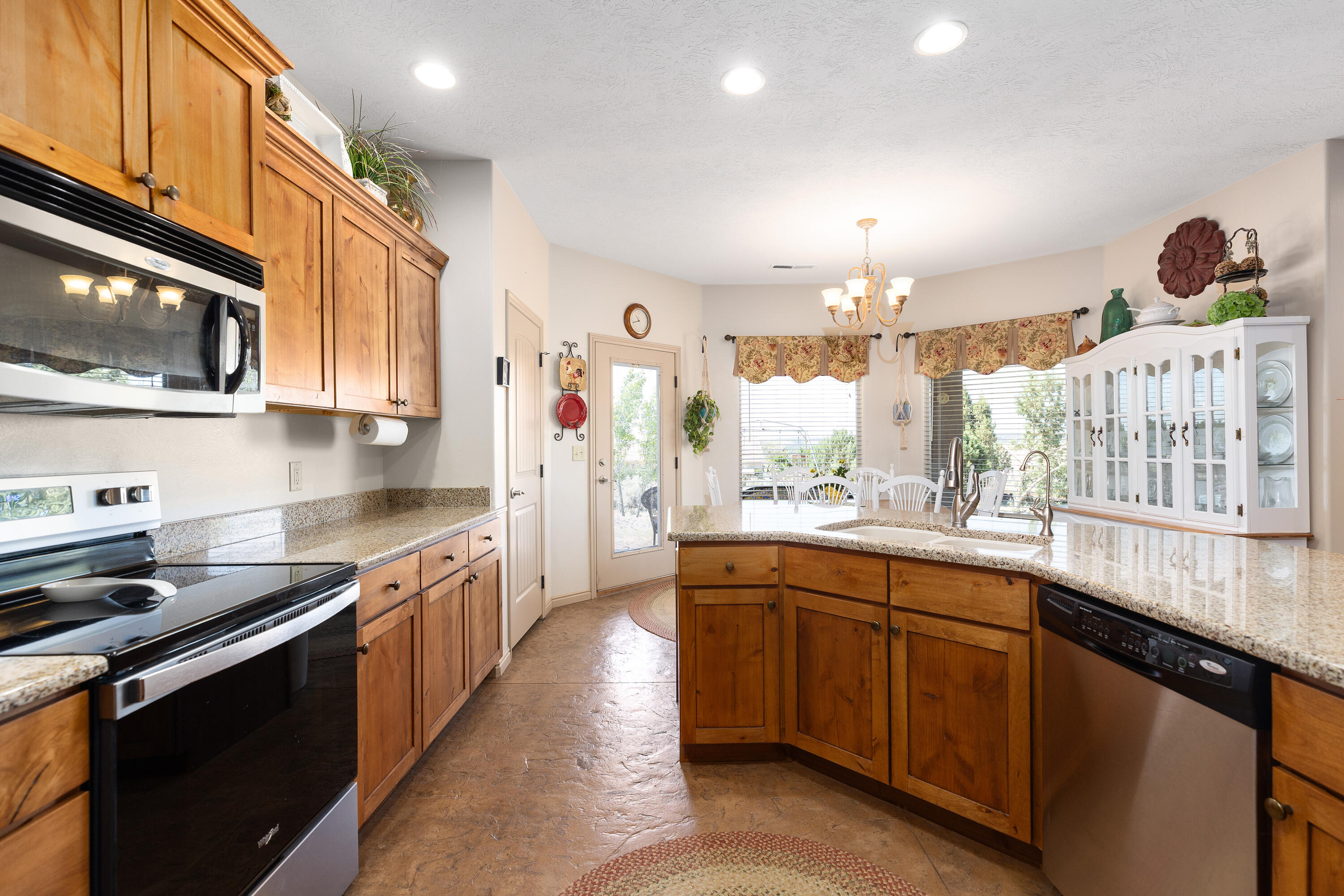 SOUTH ZION ESTATES - Residential