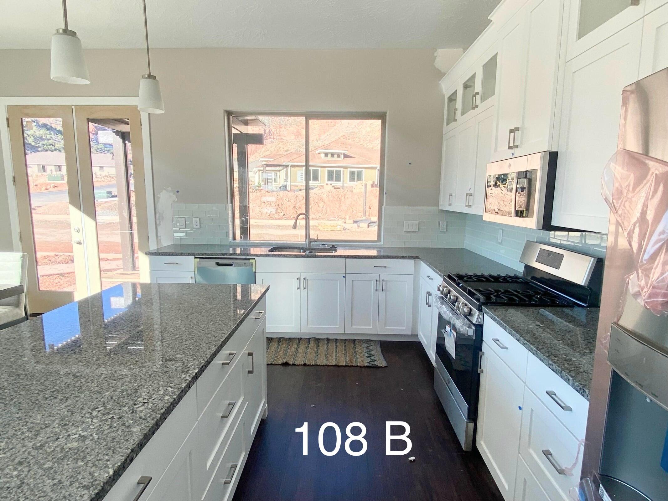 MOENAVE CONDO - Residential