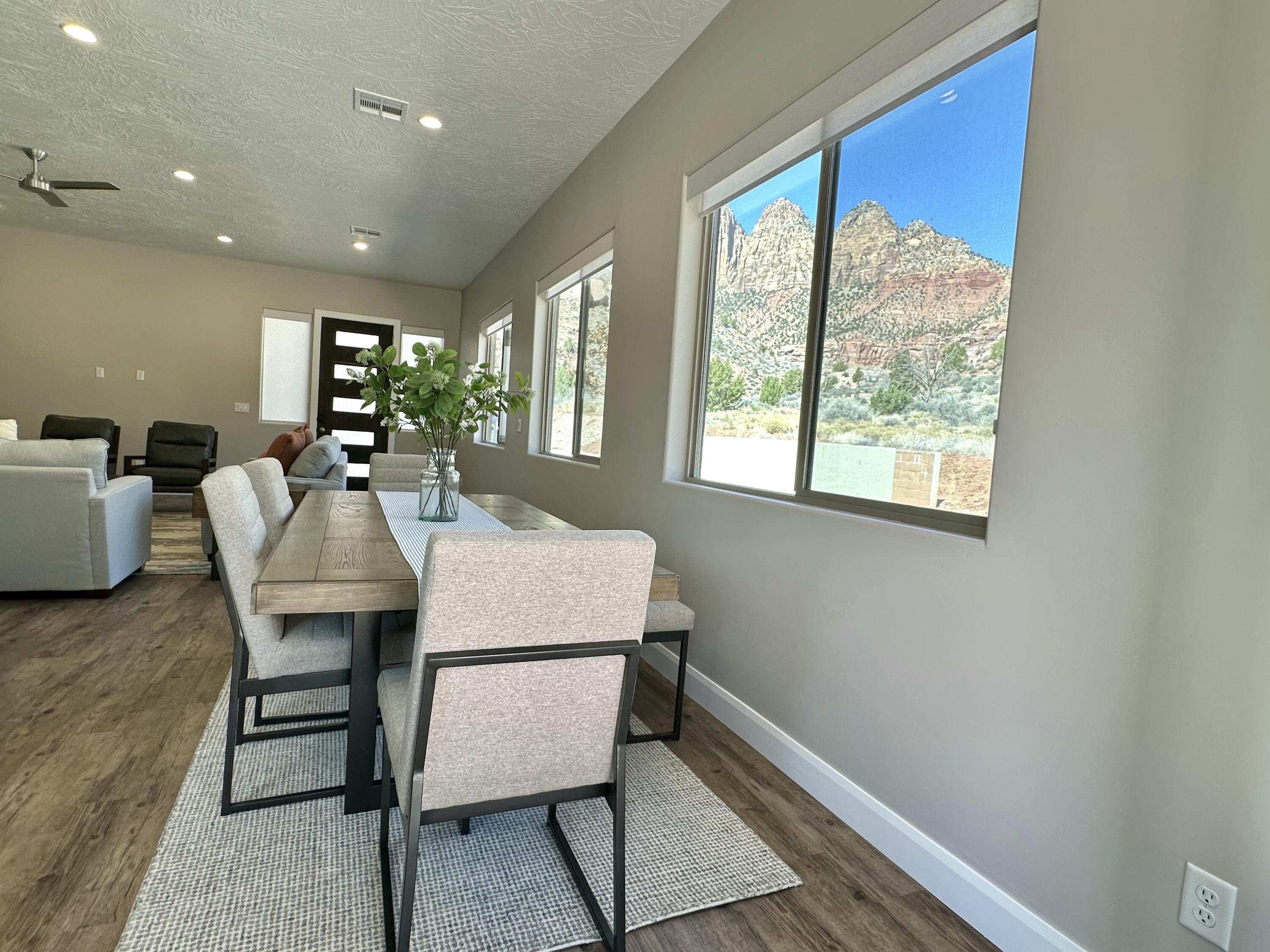 MOENAVE CONDO - Residential