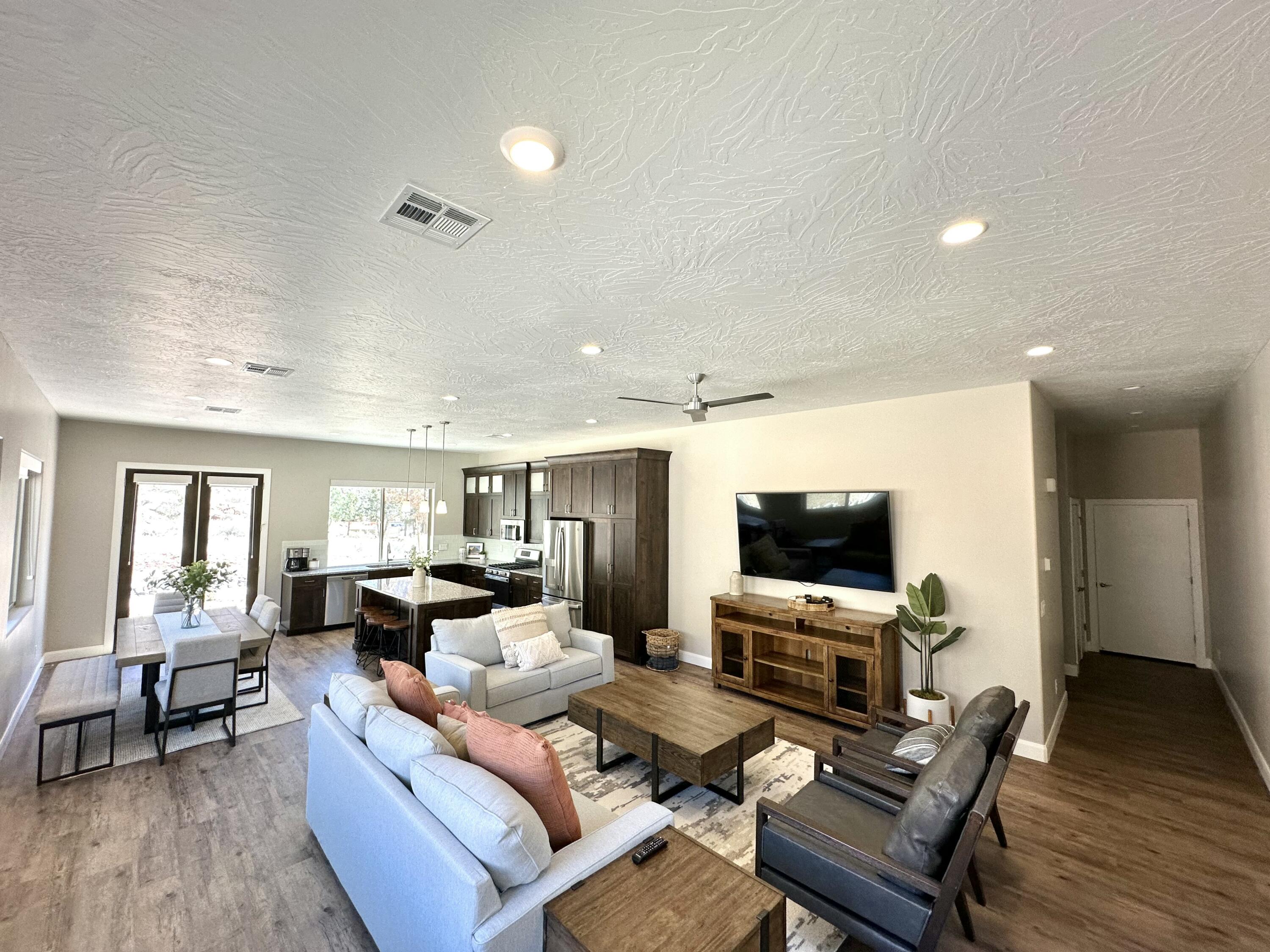 MOENAVE CONDO - Residential