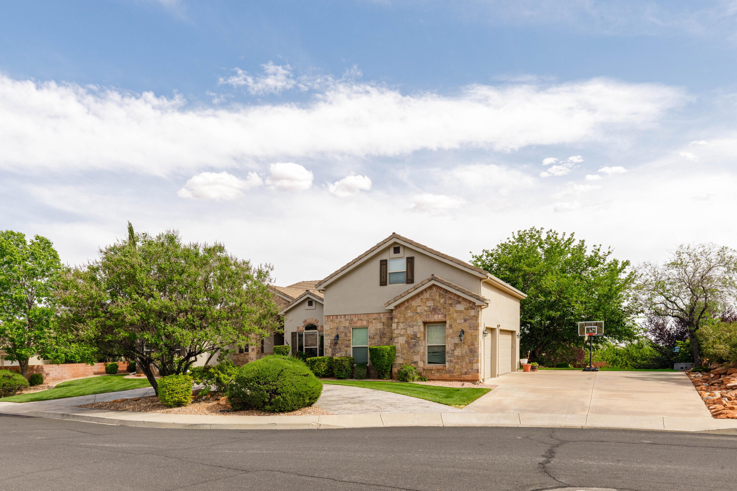 SILVERSTONE AT GREEN SPRINGS - Residential