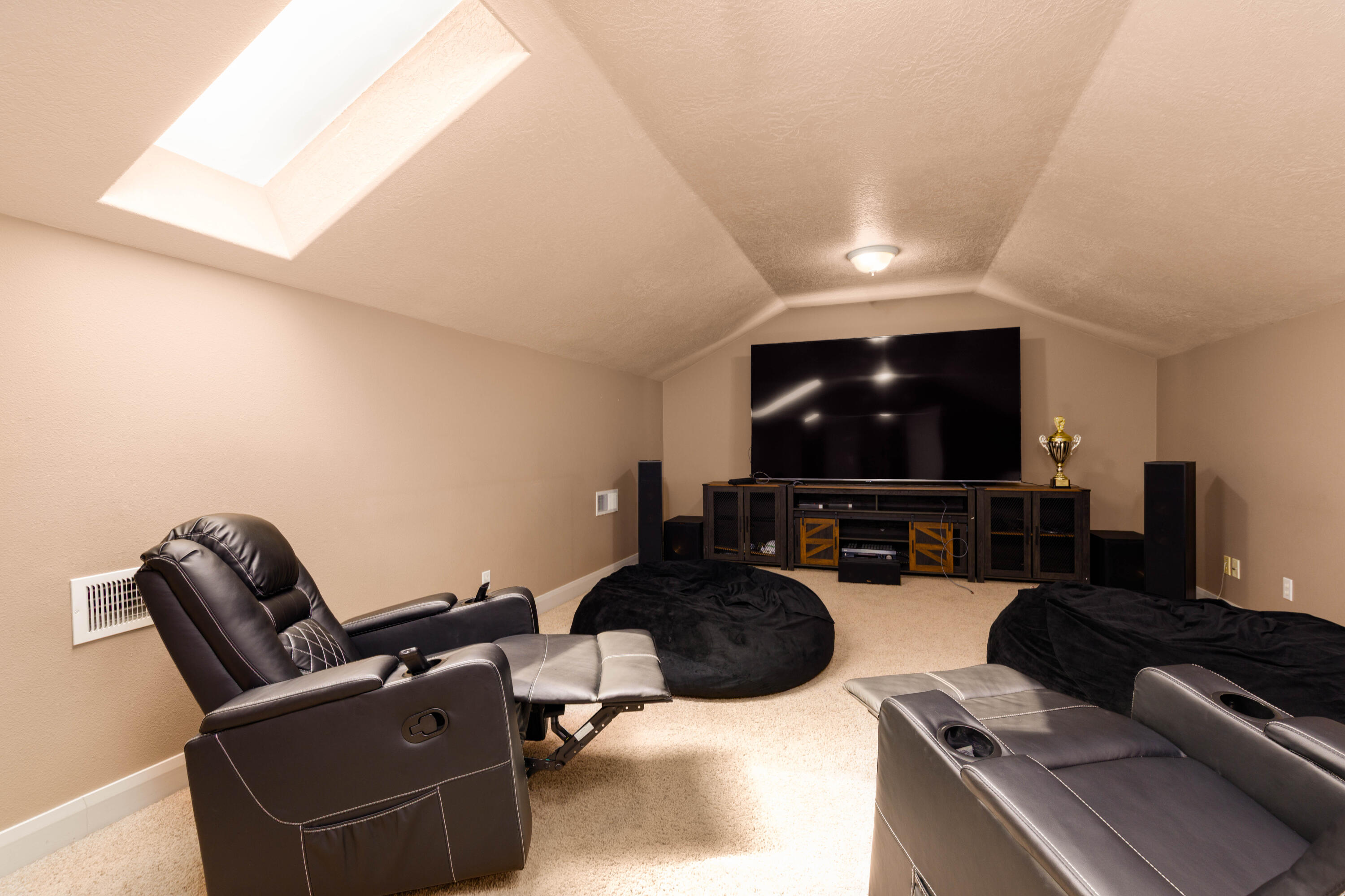 SILVERSTONE AT GREEN SPRINGS - Residential