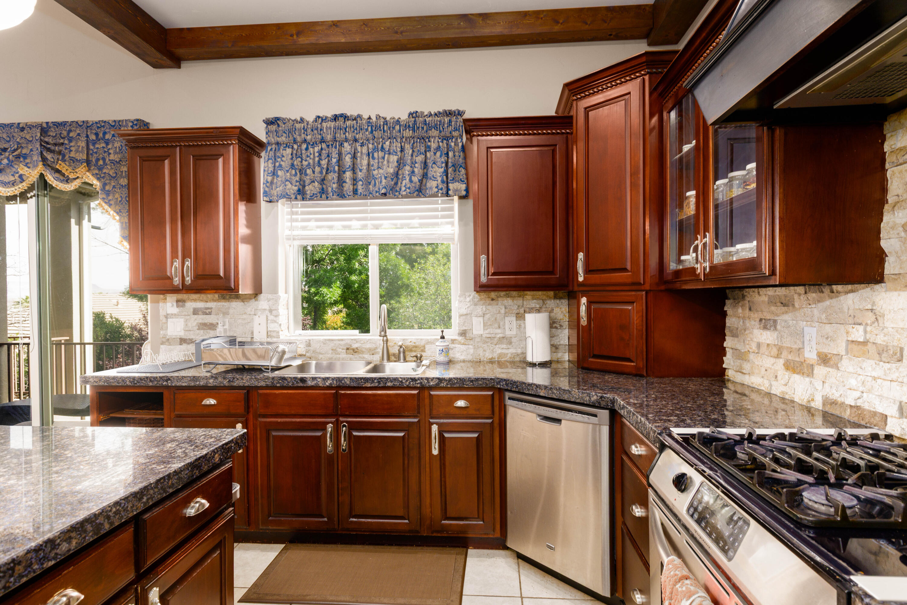 SILVERSTONE AT GREEN SPRINGS - Residential