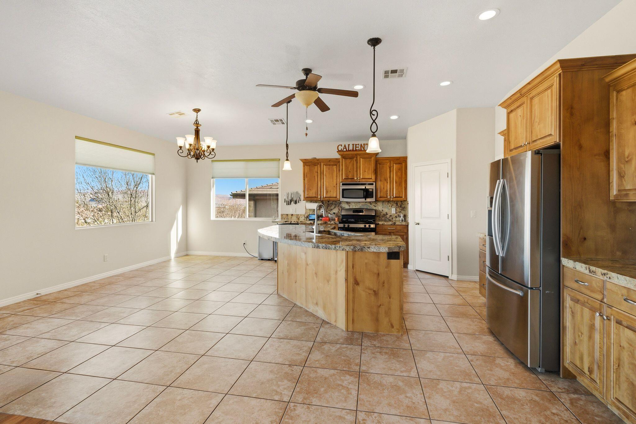 PRIMROSE POINT - Residential