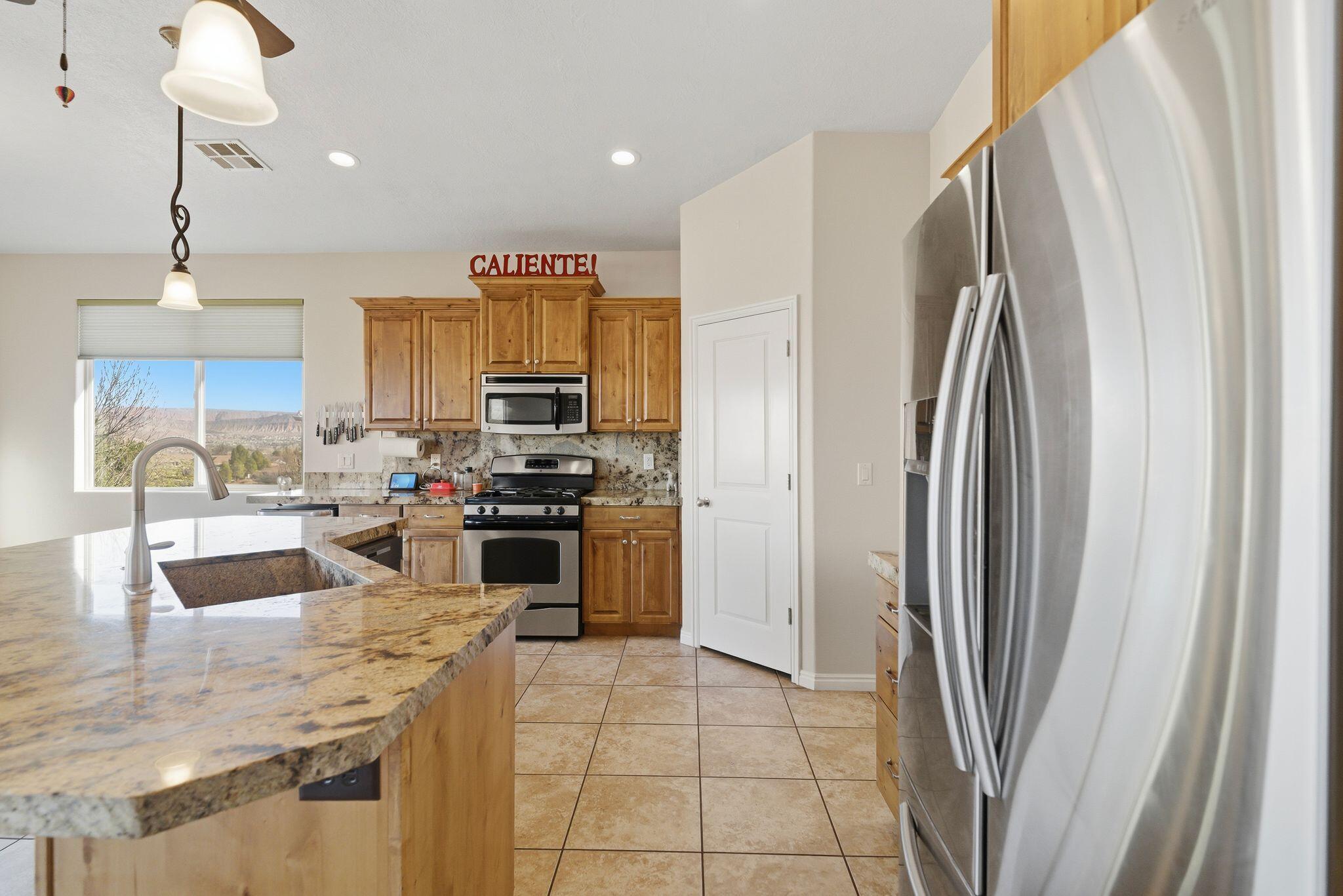 PRIMROSE POINT - Residential