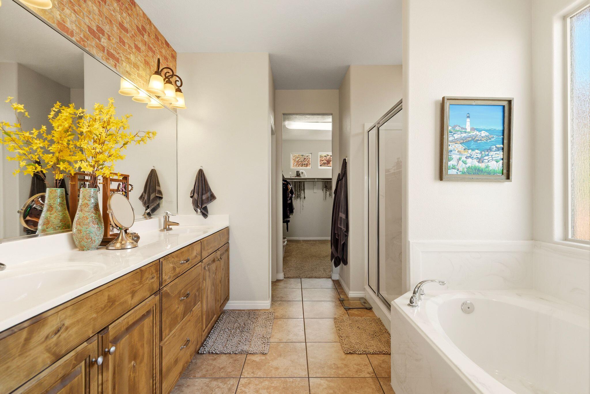 PRIMROSE POINT - Residential