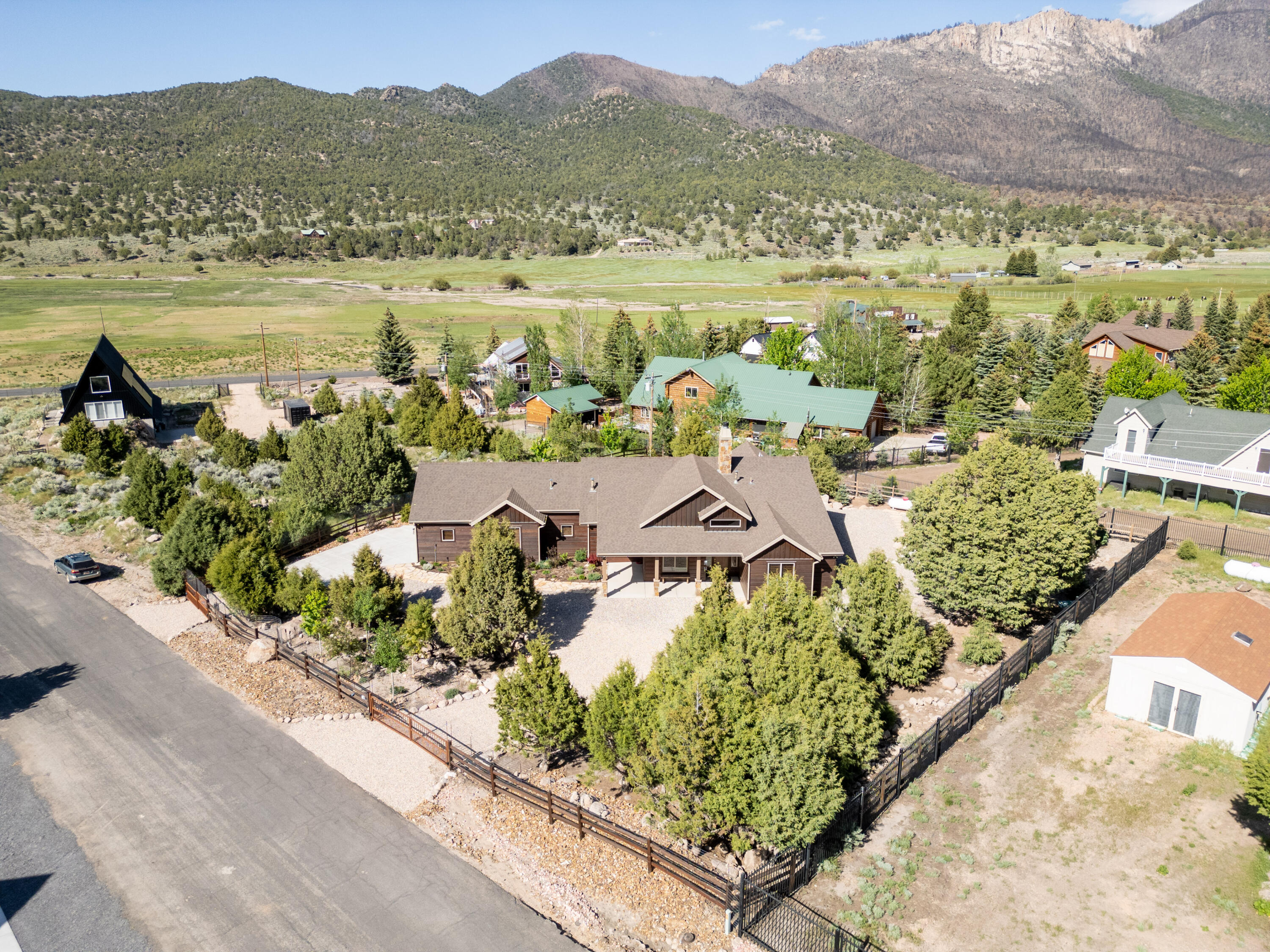 PINE ACRES - Residential